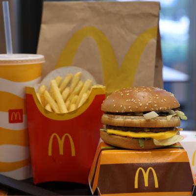 Emprego no McDonald’s nos EUA: Oportunidades para crescer profissionalmente